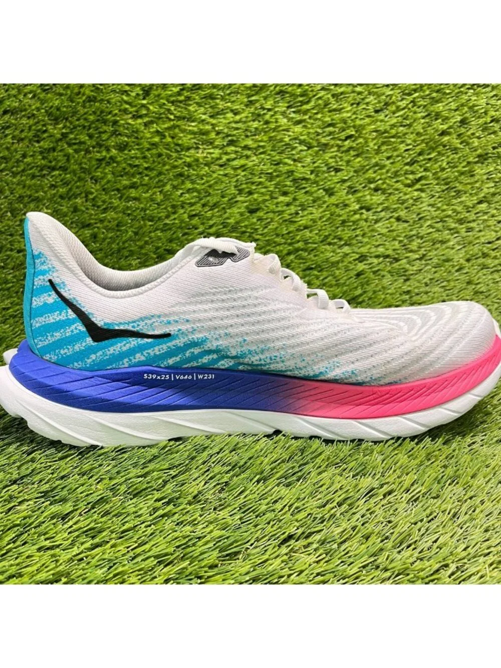 Hoka One One Mach 5 Mens Size 10.5 White Pink Athletic Running Shoes Sneakers